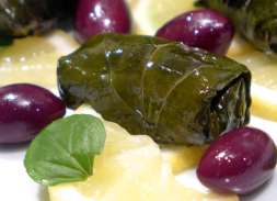 Greek-Dolmades-recipe-Stuffed-Grape-Leaves-1-800x577.jpg